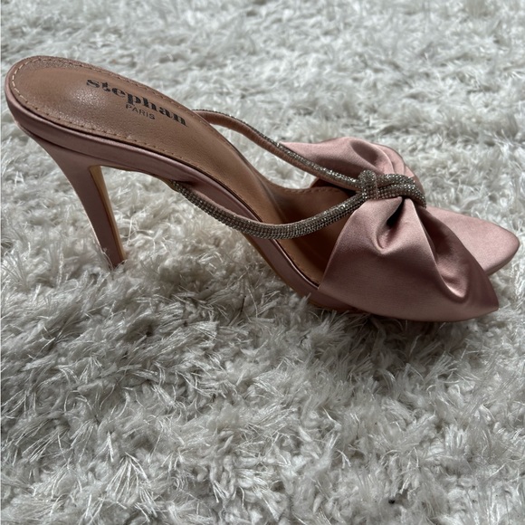 Brand new . - Picture 4 of 6